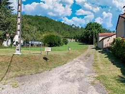 Renovated Farmhouse With Private Pool