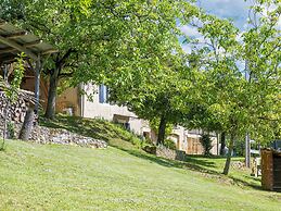 Renovated Farmhouse With Private Pool