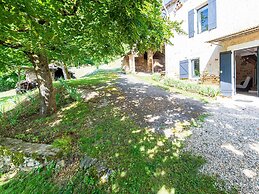 Renovated Farmhouse With Private Pool