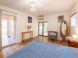 Renovated Farmhouse With Private Pool