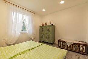 Modern Flat Mateja