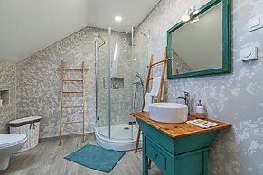 Modern Flat Mateja