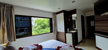 Patong Max Value Hotel