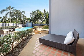 Spacious 3BR Pool Access Villa Argent 7