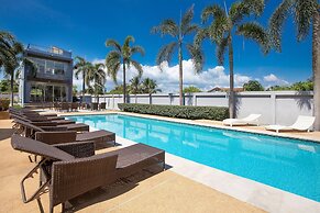 Spacious 3BR Pool Access Villa Argent 7