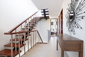 Spacious 3BR Pool Access Villa Argent 7