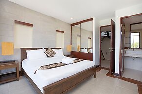 Spacious 3BR Pool Access Villa Argent 7