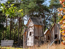 Chalet by Park Pond in the Netherlands