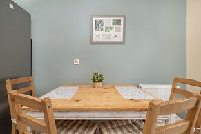 Wroclaw Apartment With Bathub by Renters