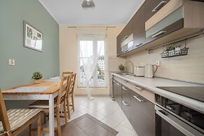 Wroclaw Apartment With Bathub by Renters