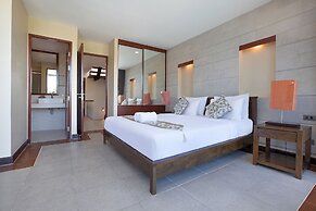 Designer 3BR Pool Access Villa Argent 8