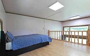 Gyeongju Galgok Songhak Pension