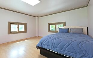 Gyeongju Galgok Songhak Pension