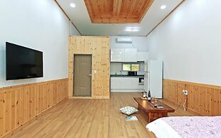 Gyeongju Galgok Songhak Pension