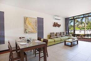 Stylish 3BR Pool Access Villa Argent 9