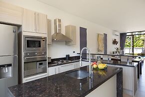 Stylish 3BR Pool Access Villa Argent 9