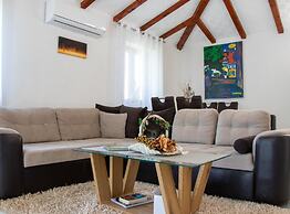 Authentic Dalmatian Treasure Homes