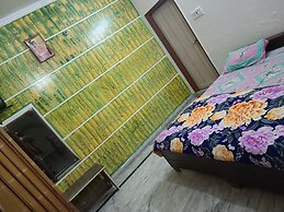 Shri Krishnashrya Seva Sadan By GRB