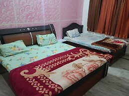 Shri Krishnashrya Seva Sadan By GRB