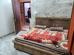 Shri Krishnashrya Seva Sadan By GRB