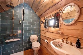 Sweet Donside Cabins