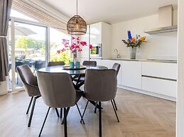 Beautiful Chalet With a Sauna