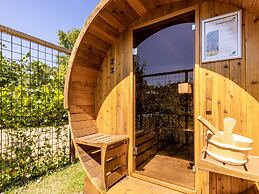 Beautiful Chalet With a Sauna