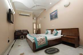 Room in B&B - Bed and Breakfast Cum Home Stay