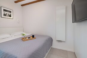 Browar Gdański 51 Apartment by Renters