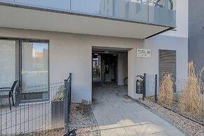 Browar Gdański 51 Apartment by Renters