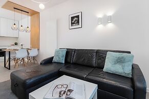 Browar Gdański 51 Apartment by Renters