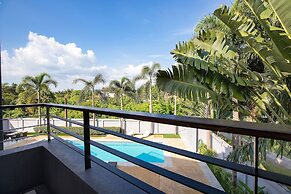 Private 3BR Pool Access Villa Argent 10