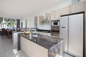 Private 3BR Pool Access Villa Argent 10