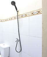 OYO 94082 Hotel Gurita