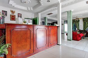 OYO 94082 Hotel Gurita