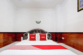 OYO 94082 Hotel Gurita