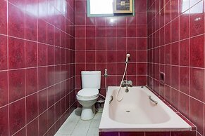 OYO 94082 Hotel Gurita