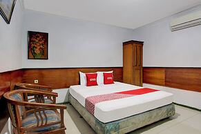 OYO 94082 Hotel Gurita