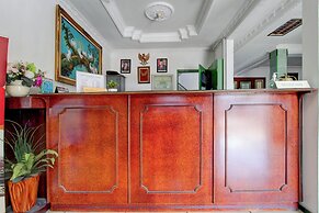 OYO 94082 Hotel Gurita