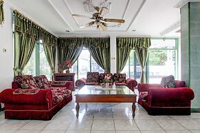 OYO 94082 Hotel Gurita