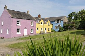 Orlandon Farm Cottage - 4 Bedroom - St Bride's Bay