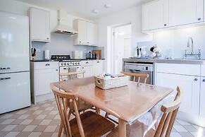 Palace Park - 2 Bedroom Bungalow - Manorbier