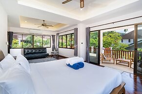 Tropical 3BR Pool Villa Amaya in Kamala