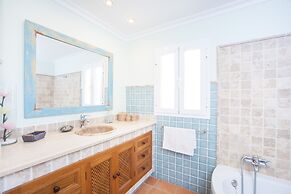 Can Boi Den Cifre in Pollen a