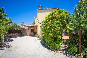 Can Boi Den Cifre in Pollen a