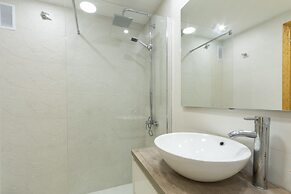 Begonia in Daim s With 2 Bedrooms and 1 Bathrooms