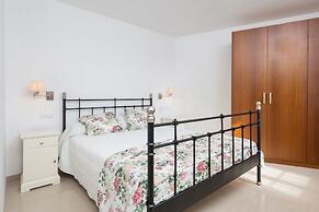 Biali in Buger With 4 Bedrooms and 2 Bathrooms