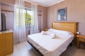 Cotton in Oliva With 3 Bedrooms and 1 Bathrooms