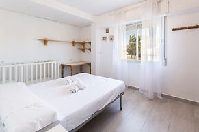 Cotton in Oliva With 3 Bedrooms and 1 Bathrooms