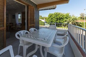 Cotton in Oliva With 3 Bedrooms and 1 Bathrooms